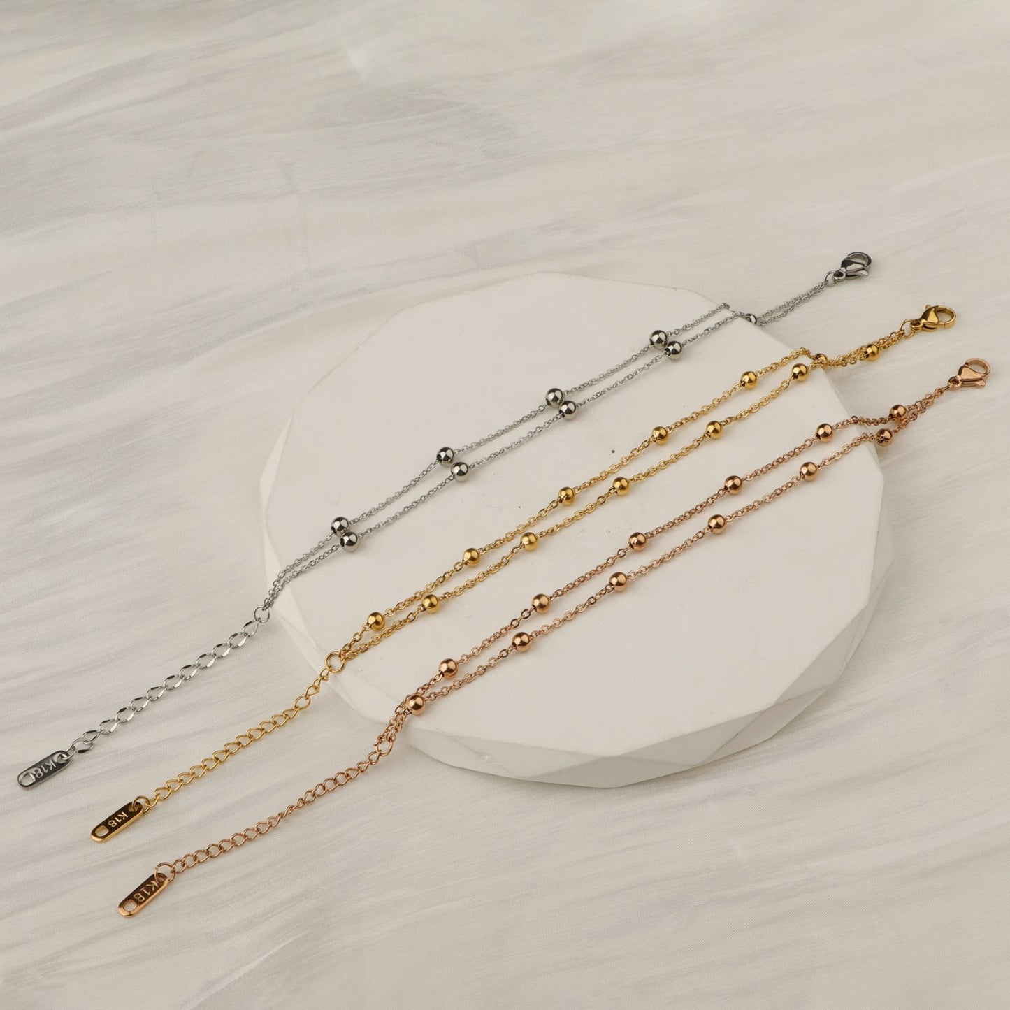 Women's Light Luxury Gold Bead Simple Design Bracelet
