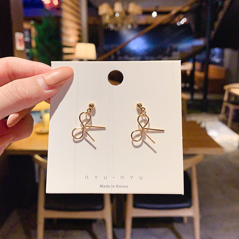 Women's Bone Niche Clips Light Luxury Elegant Stud Earrings