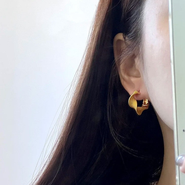 Women's Twisted Hoop Ear Clip Unique Light Luxury Stud Earrings