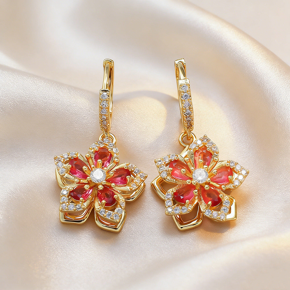Women's Zircon Light Luxury High-grade Rotating Flower Fashion Titanium Steel Clavicle Necklaces