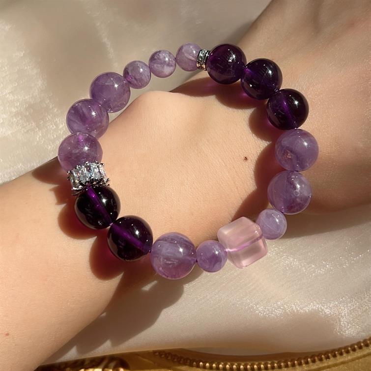 Women's Sier Amethyst Artificial Light Luxury Bracelets