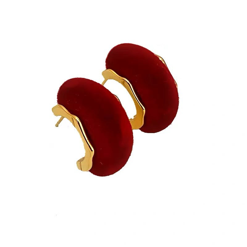Vintage Veet High-grade Temperament Classic Style Simple Earrings