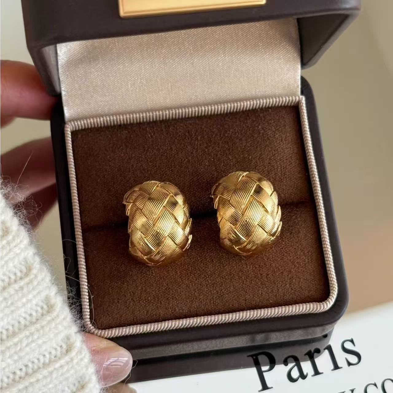 Women's Vintage Woven Gold For French Laziness High Texture Earrings