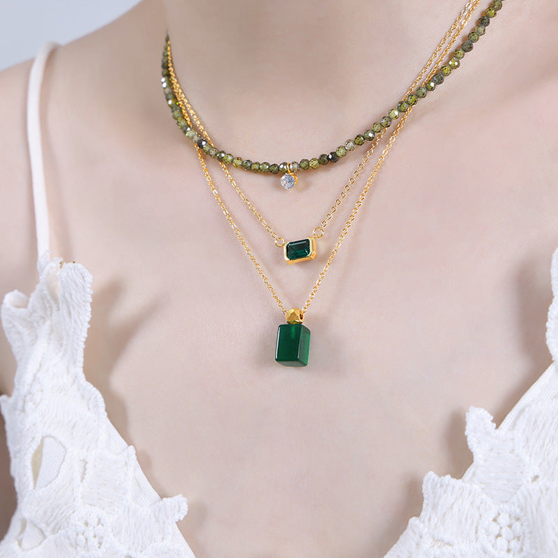 Elegant Inlaid Design Green Minimalist Titanium Necklaces