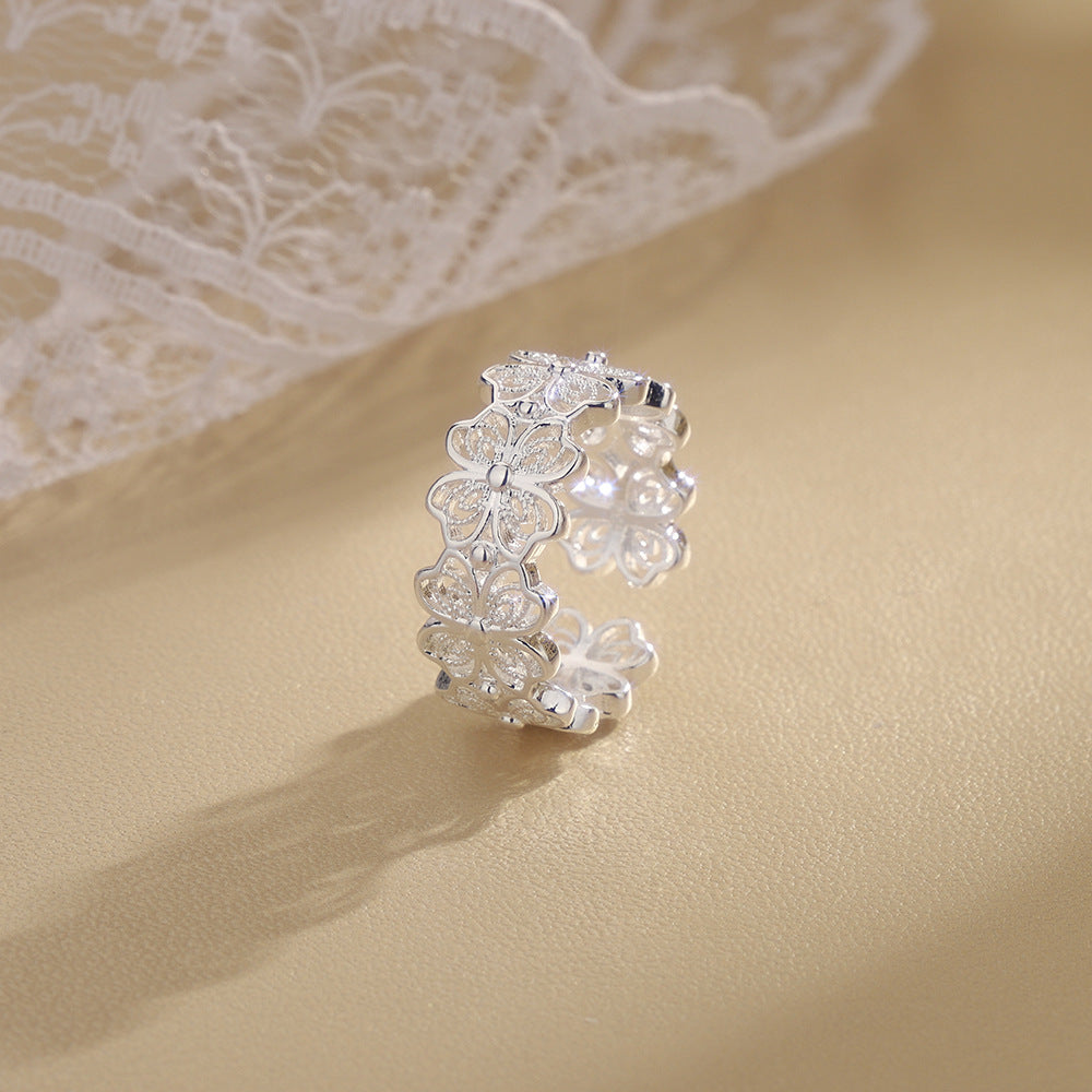 Niche Hollow Female Lace Clover Index Rings