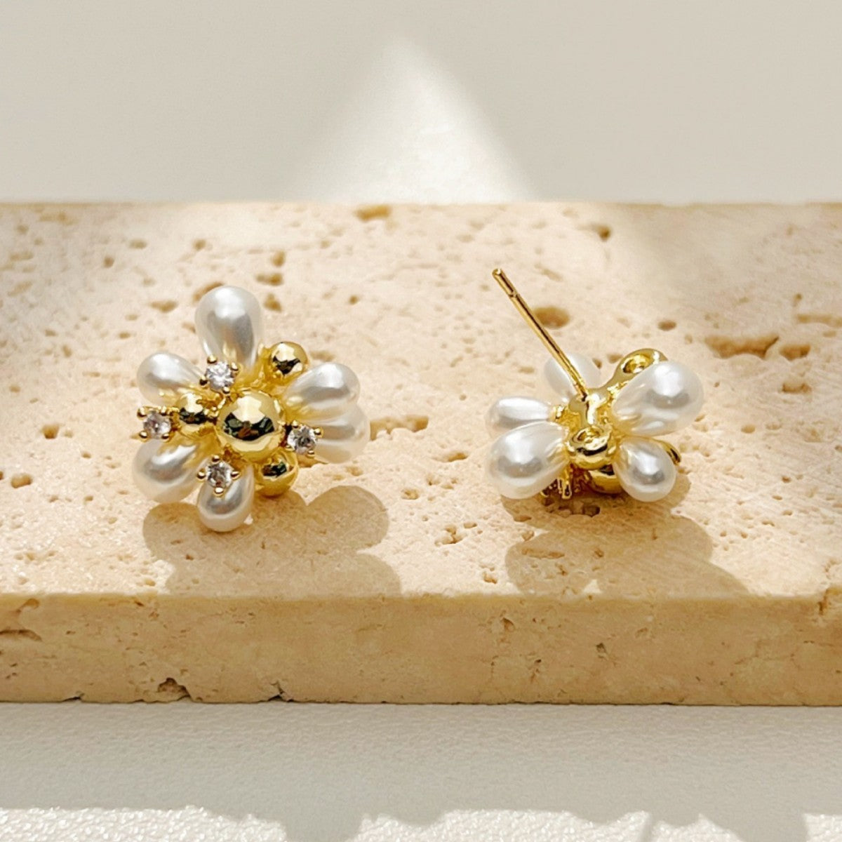 Comfortable High-grade Popcorn Pearl Fashion Commuter Stud Earrings