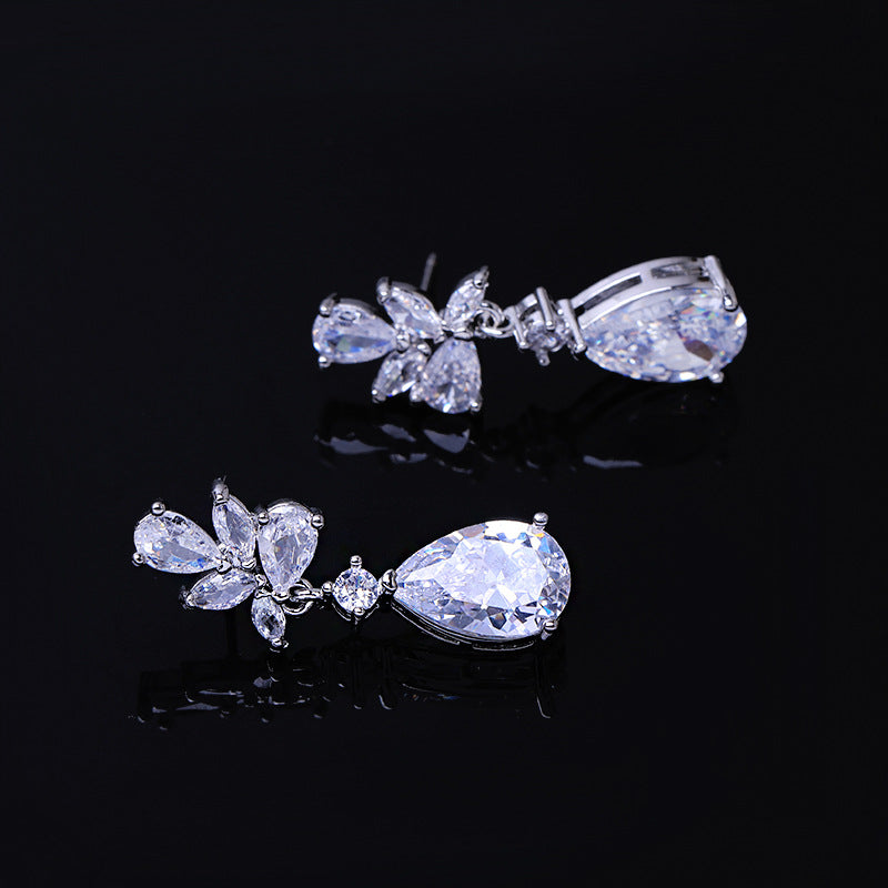 Women's Light Luxury High Sense Water Drop No Piercing Earrings