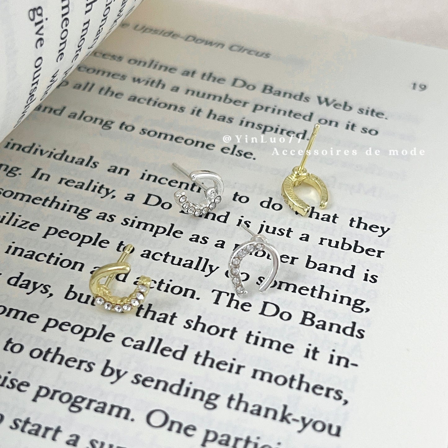 Exquisite Small U-shaped Horseshoe Simple Graceful Earrings