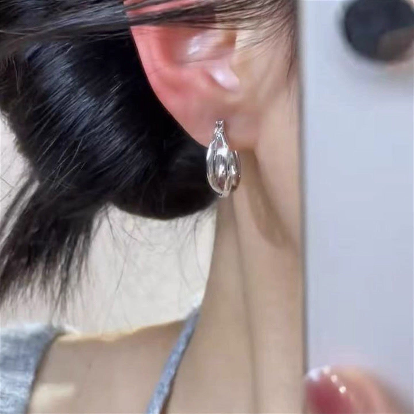 Women's Style Sier Cross Ear Clip Exquisite Design French Earrings
