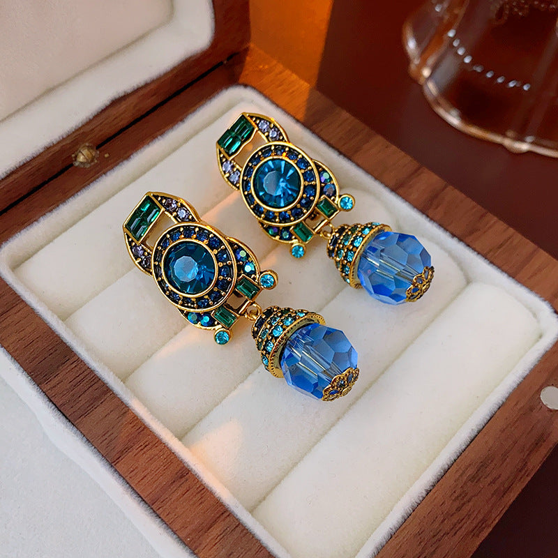 Women's Palace Style Sier Flower Light Luxury High-grade Design Sense Earrings