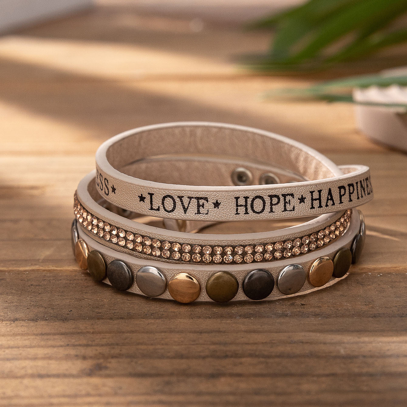Bohemian Leather Magnetic Snap Style Fashion Bracelets