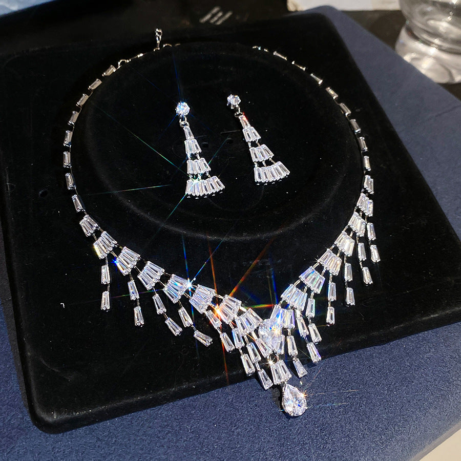 Women's Exquisite Clavicle Chain Light Luxury High-grade Earrings