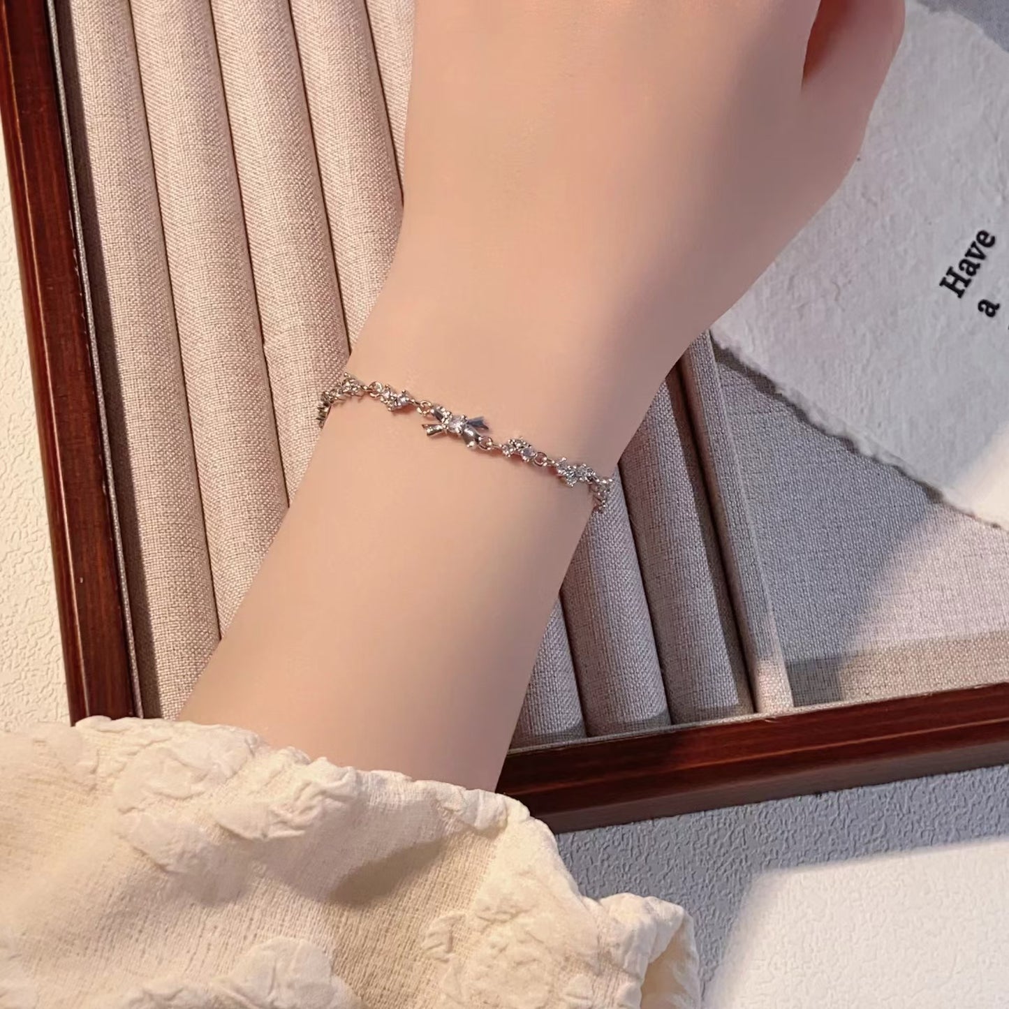 Women's Bow Pearl Small Pieces Of Sier Light Luxury Bracelets