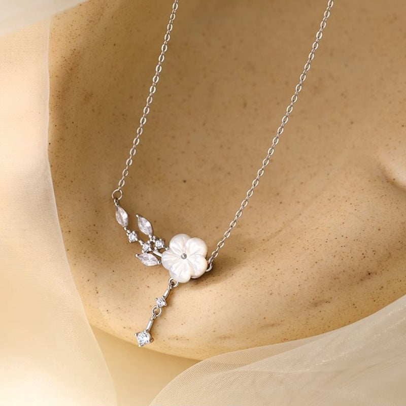 Luxury Minority Exquisite Temperamental Cold Style Necklaces