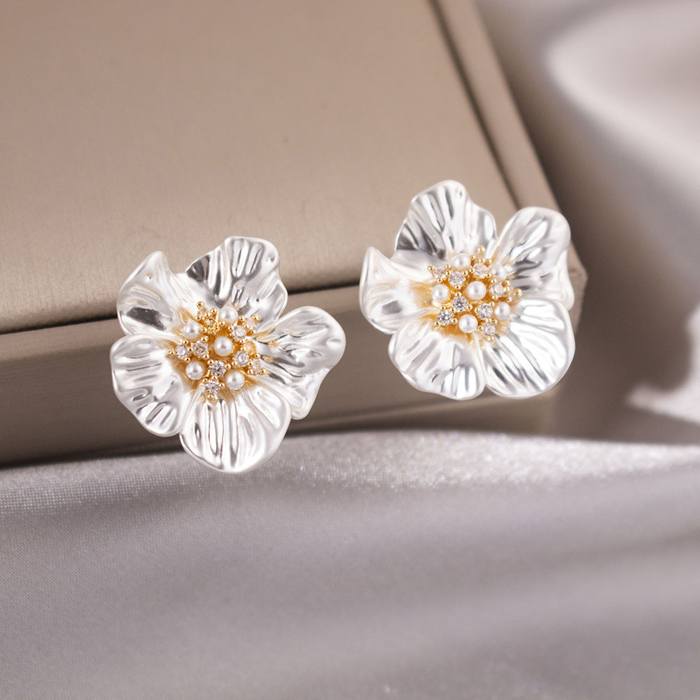 Inlaid Zircon Flower Elegant High-grade Pearl Earrings