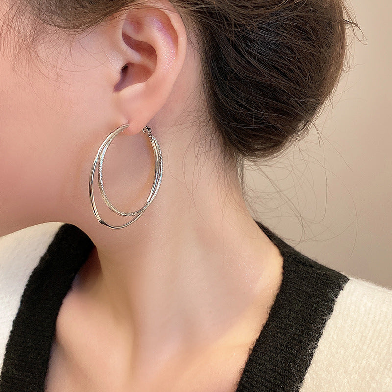 Women's Fashion Trend Round Temperament Personality Cold Talk Style Light Luxury Earrings