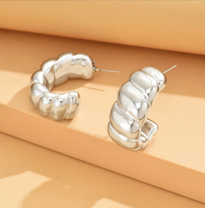 Women's High-grade Seaside Vacation Style Geometric Exaggerated Earrings