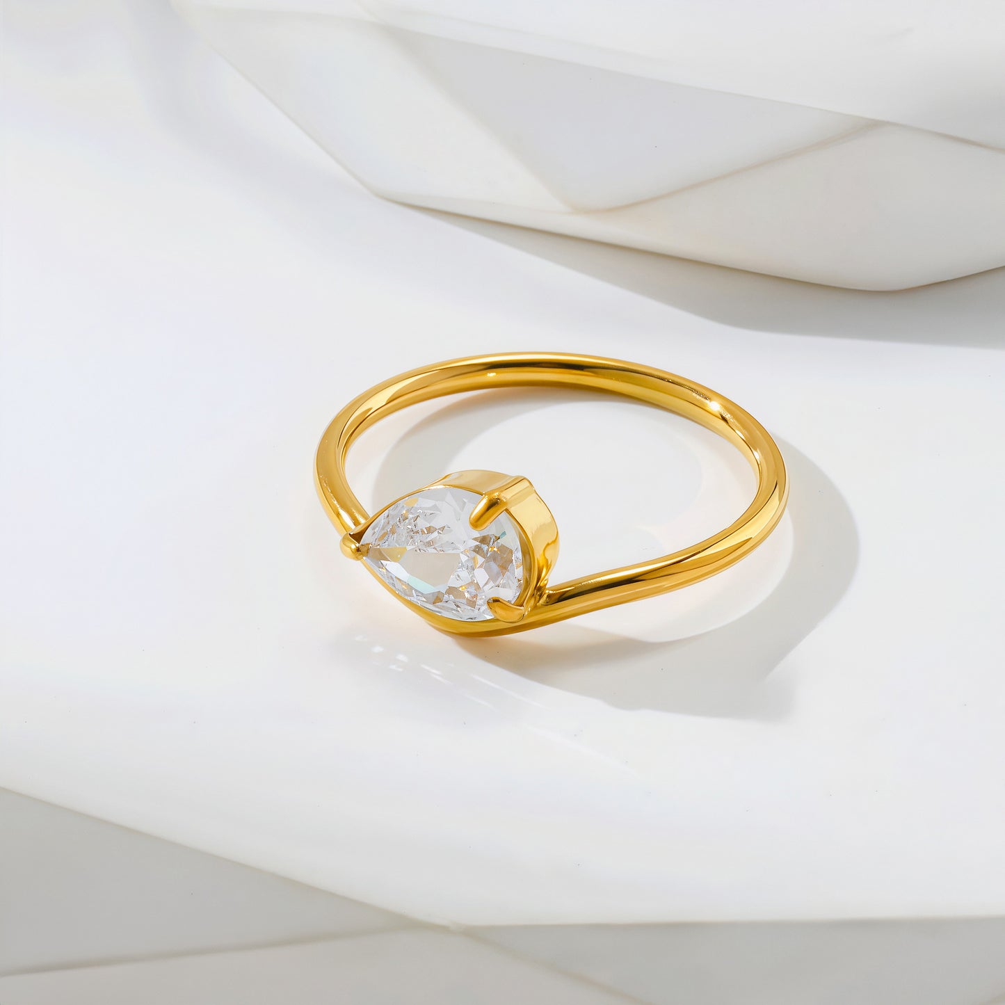 Women's Personalized Water Drop Single Rhinestone Fashion Temperament Titanium Ring
