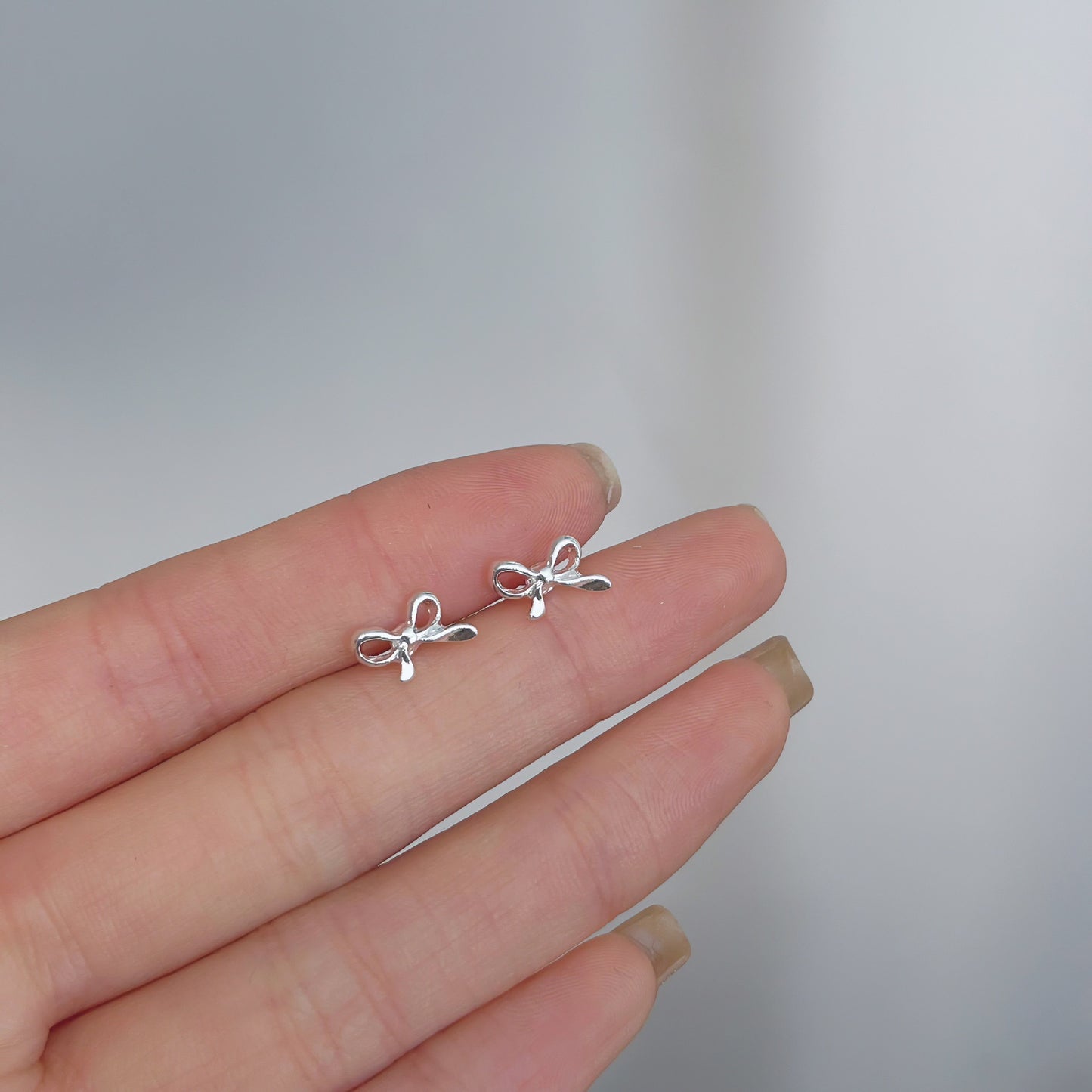Women's Bone Niche Clips Light Luxury Elegant Stud Earrings