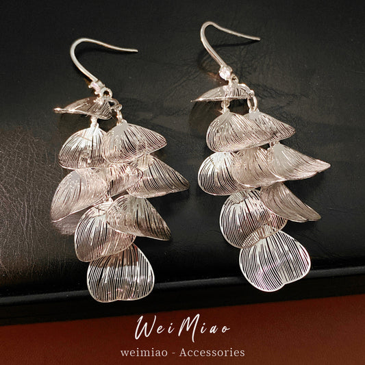 Women's Petals Hollow Tassel Exaggerated Personalized Light Luxury High-grade Earrings