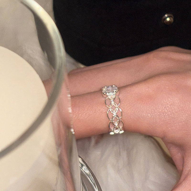 Women's High-grade Lace Hollow Shiny Diamond Mild Luxury Retro Fashion Rings
