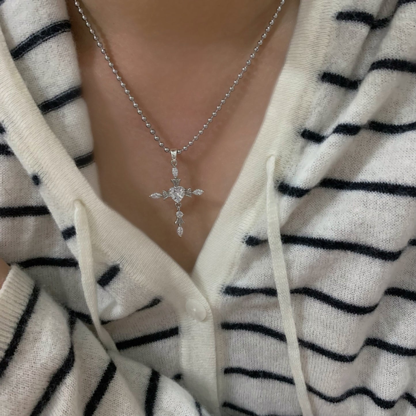 High-grade Personality Affordable Luxury Fashion Female Zircon Titanium Steel Clavicle Necklace