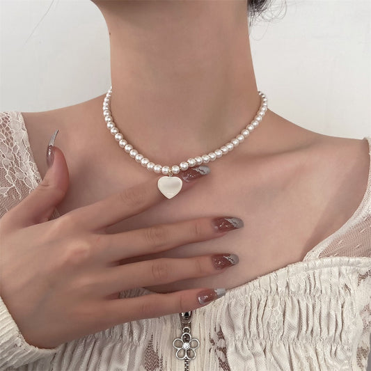 Women's Peach Heart For Classic Light Luxury Necklaces