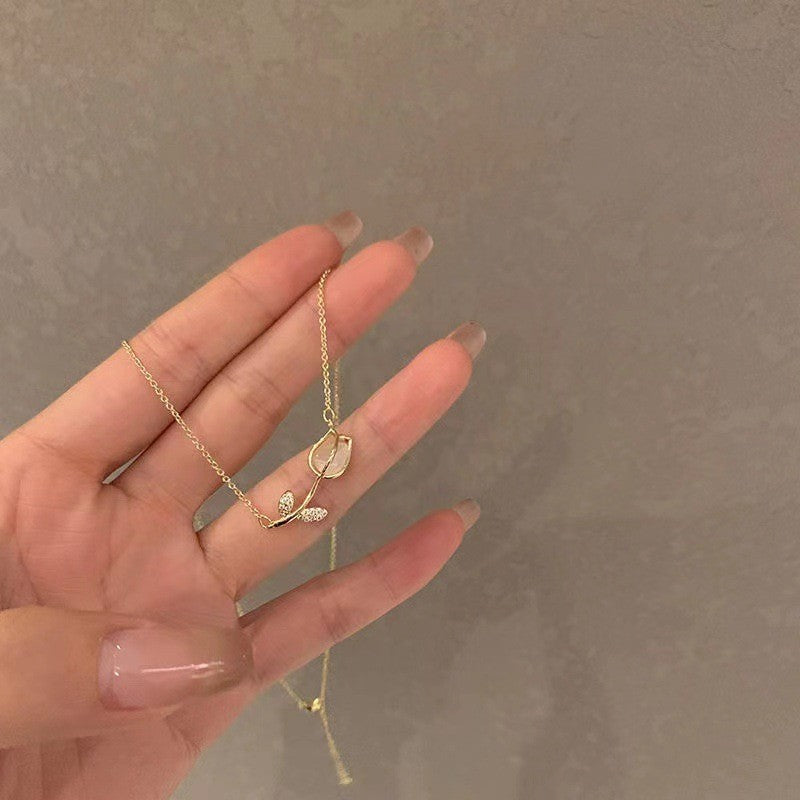 Women's Style Imitation Cat Eye Elegant High Sense Clavicle Chain Birthday Necklace