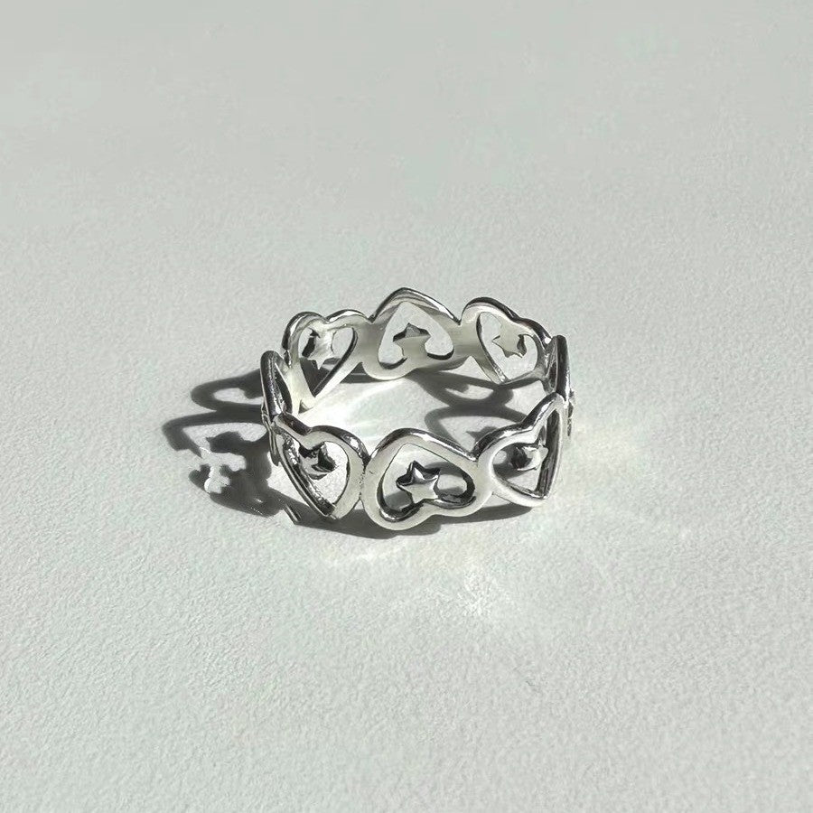 Women's Hollow Out Love Heart-shaped Retro Fashion Wide-brimmed Pattern Rings