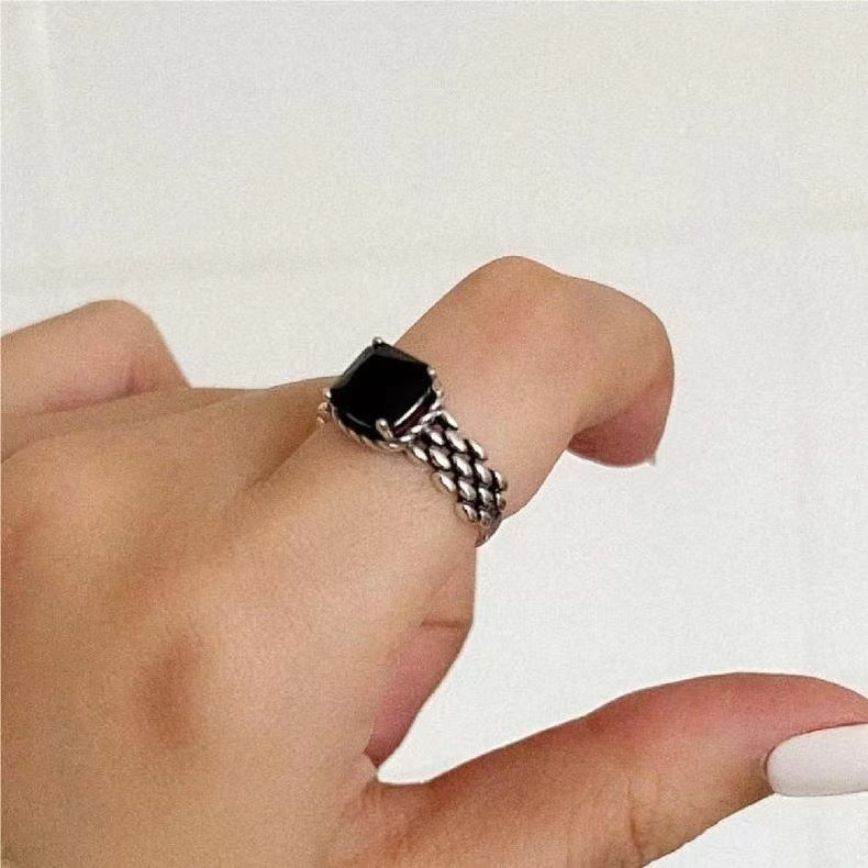 Women's Opening Design Minimalist Vintage Black Diamond Fashion Rings