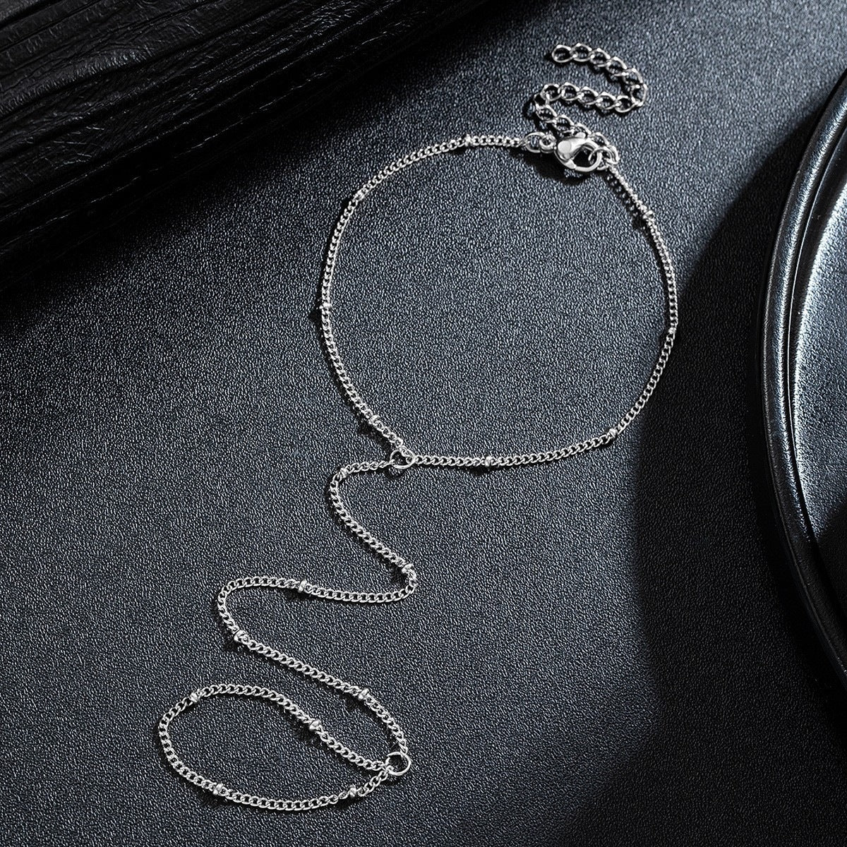 Fashion Simple Affordable Luxury Metal Finger Versatile Ladies Bracelets