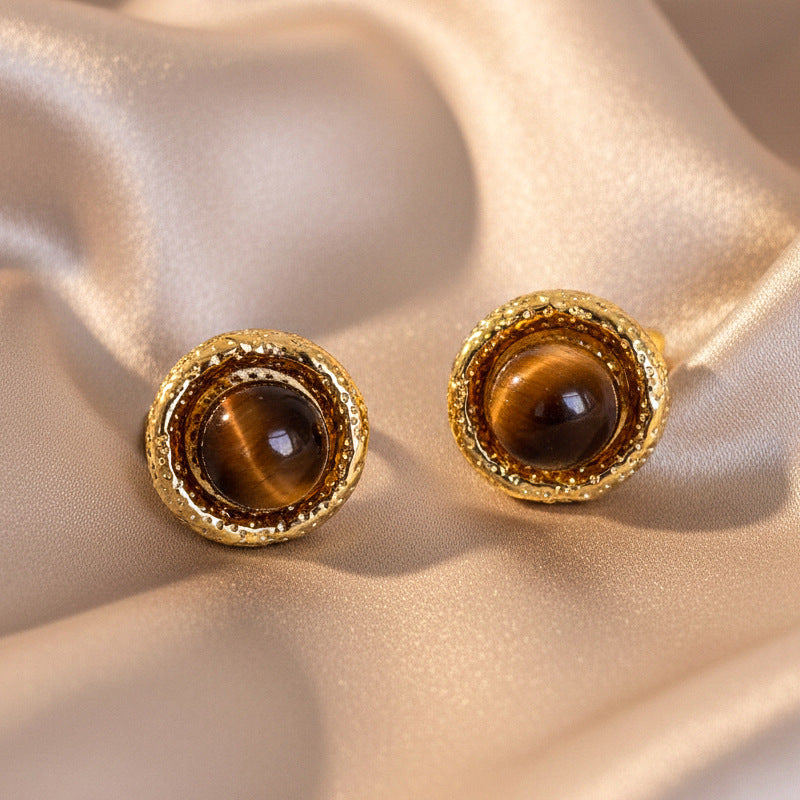 Women's Special Interest Light Luxury High-grade Retro Style Stud Earrings