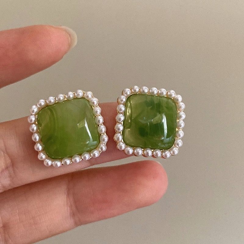 Women's Fresh Green Fashion Ear Pearl Niche Earrings