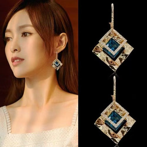 Women's High-grade Geometric Diamond Flashing Trendy Graceful Earrings