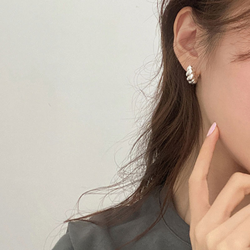 Metal Sier Needle Retro Small Trendy Niche Earrings