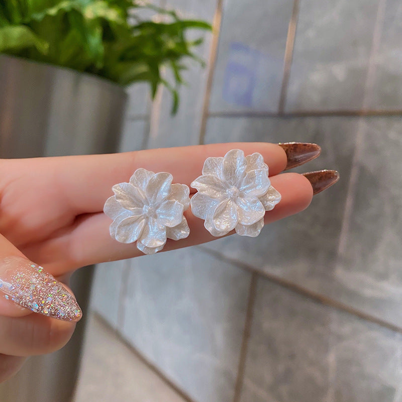 Special Offer White Flower Trendy Niche Stud Earrings