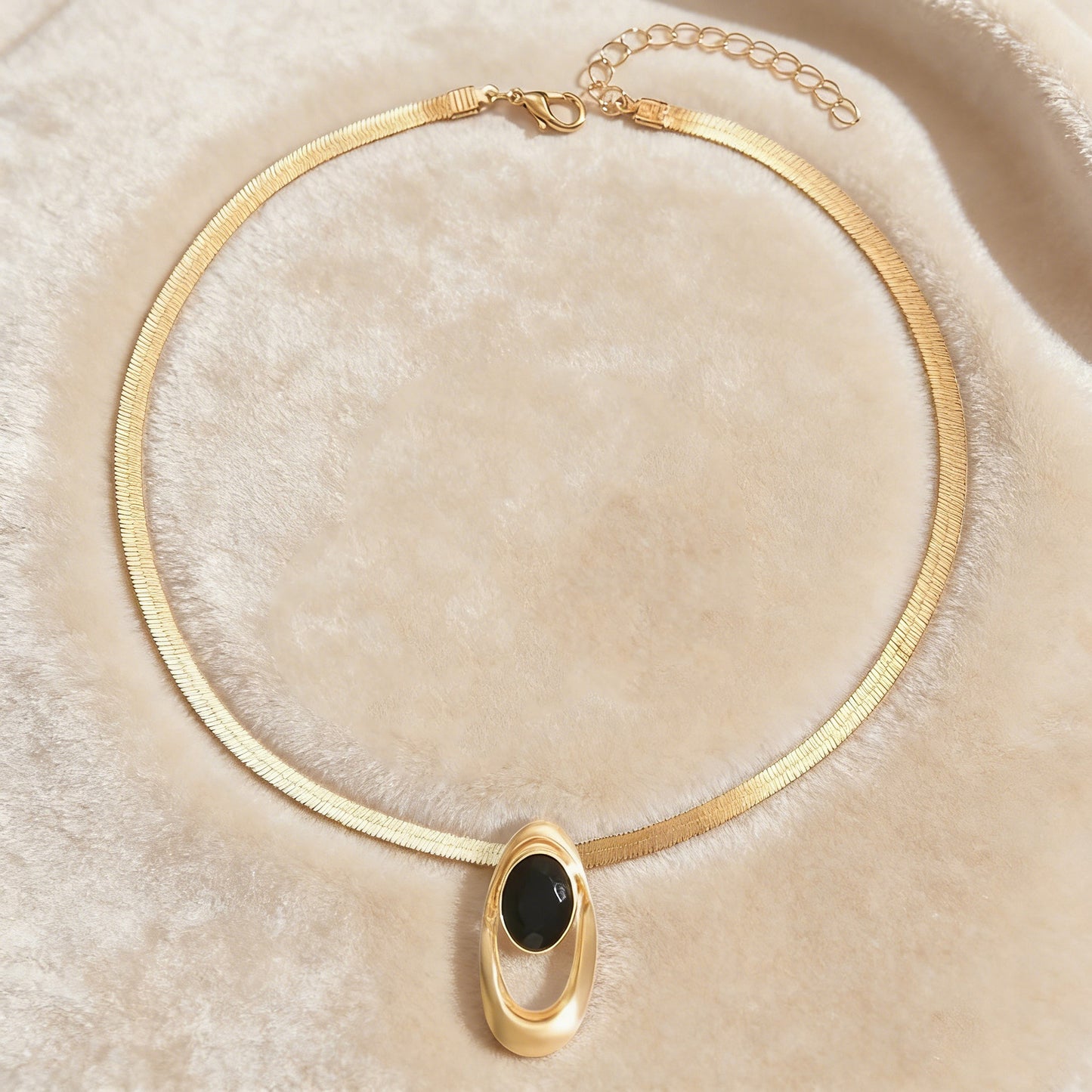 Fashion Simple Elegant Retro Oval Suit Style For Necklaces