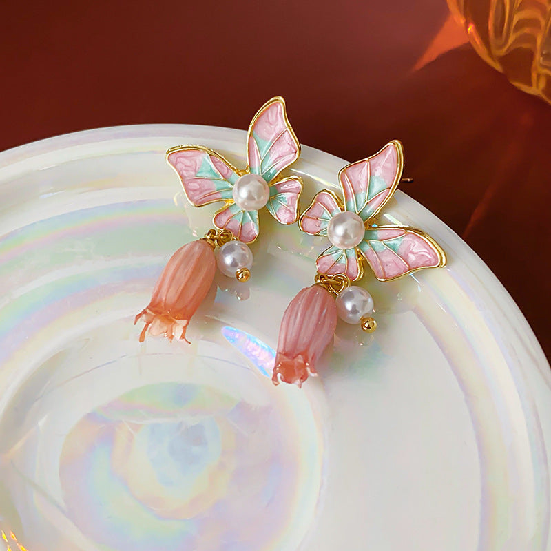 Women's Palace Style Sier Flower Light Luxury High-grade Design Sense Earrings