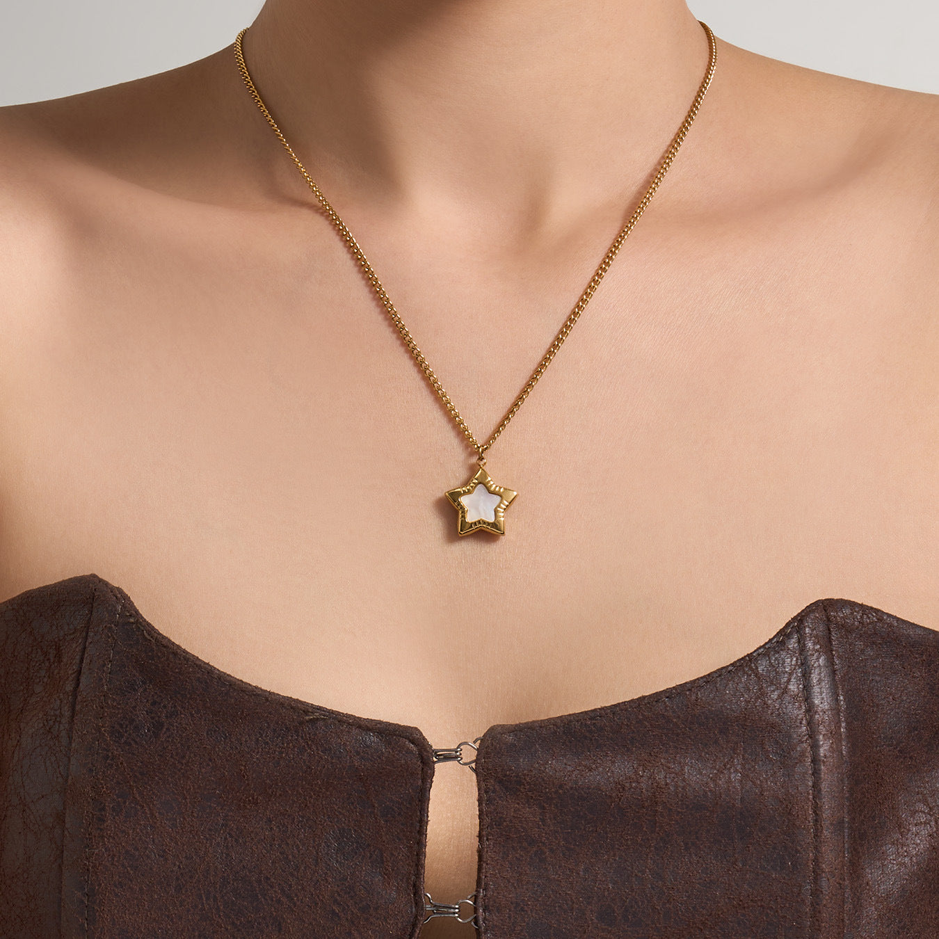 French Entry Lux Conch Clavicle Stainless Steel Pendants