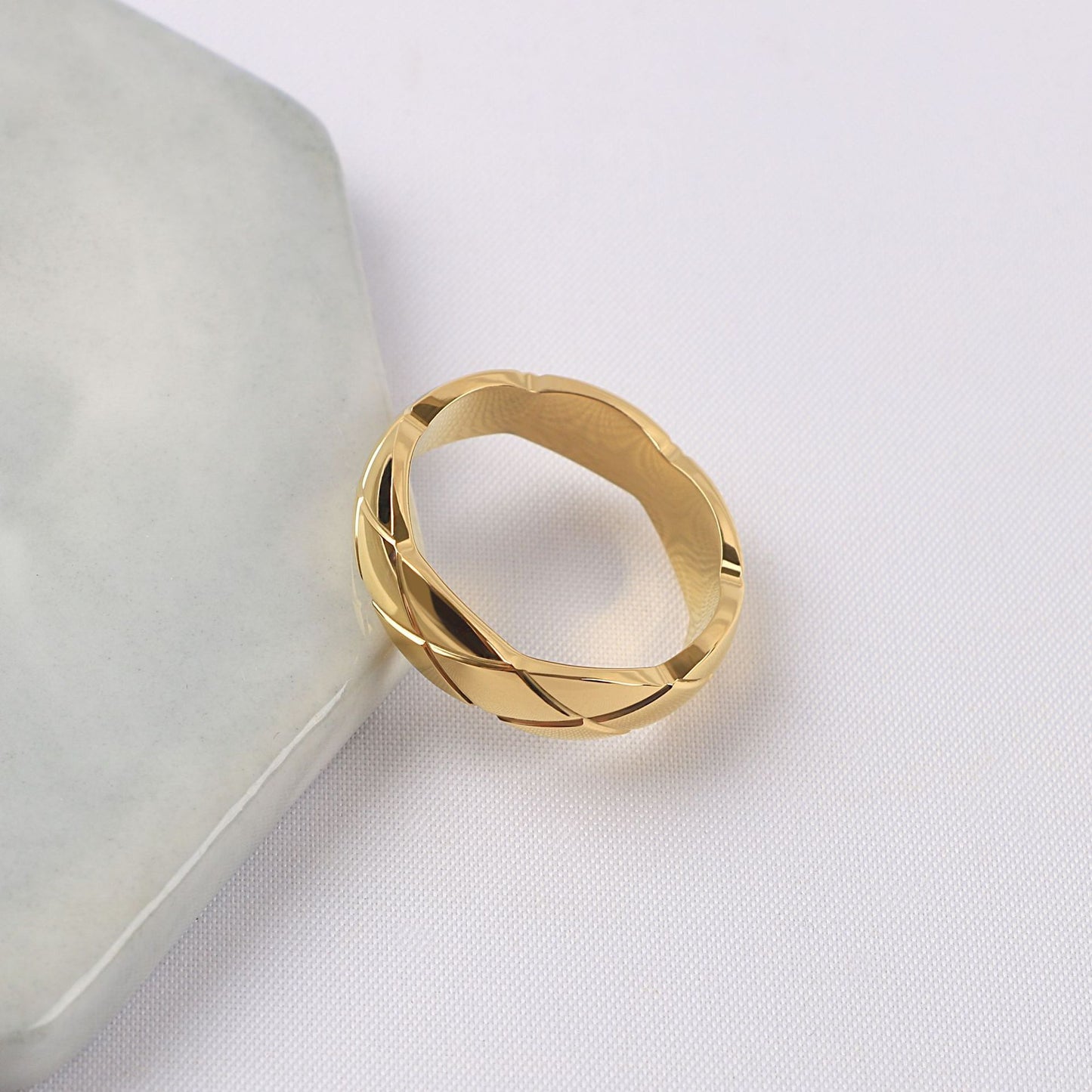 Diamond Plaid Gold Titanium Steel Couple One-hand Straight Hair Light Rings