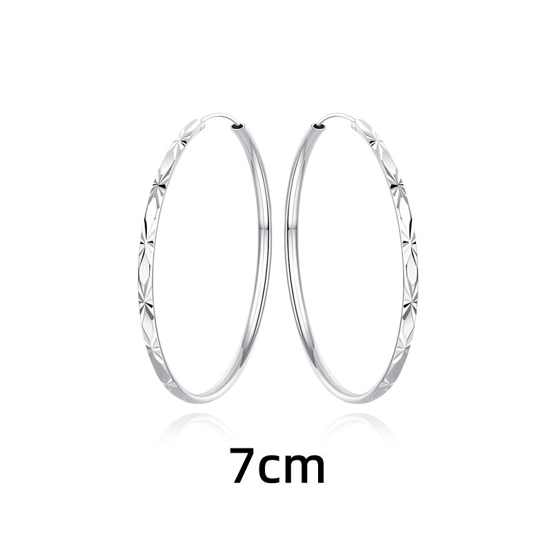 Fashion Diamond Pattern Carven Design Ear Live Earrings