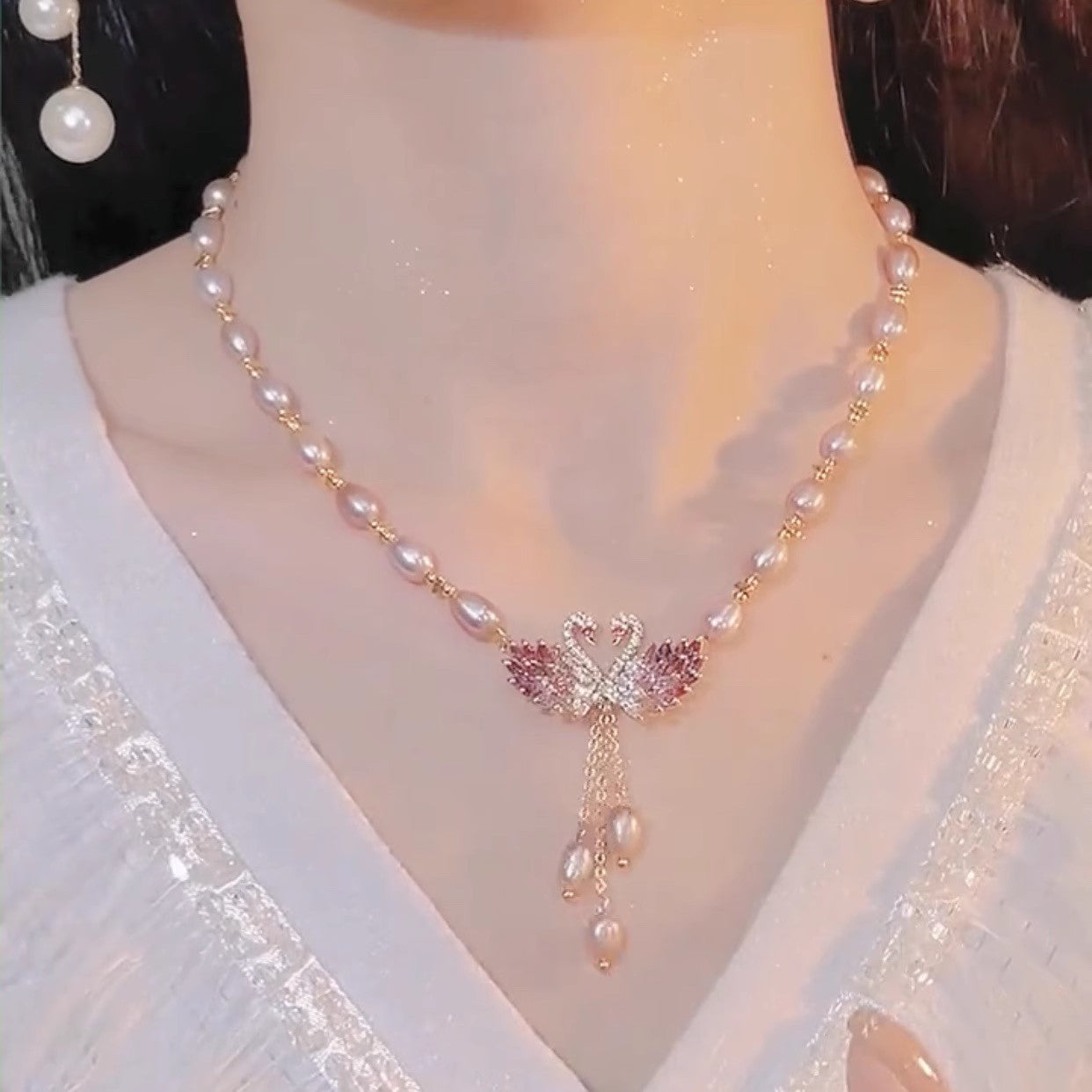 Swan High-grade Design Niche Pearl Clothes Necklace