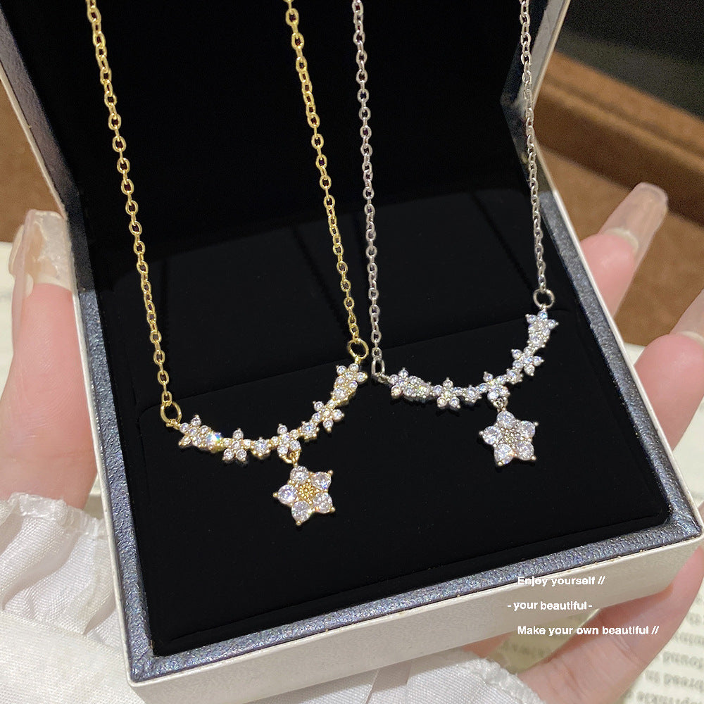 Exquisite Star For Light Design Clavicle Necklace