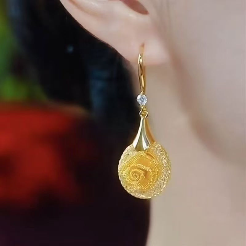 Flower Light Luxury High-grade Temperament Gold Ear Hook