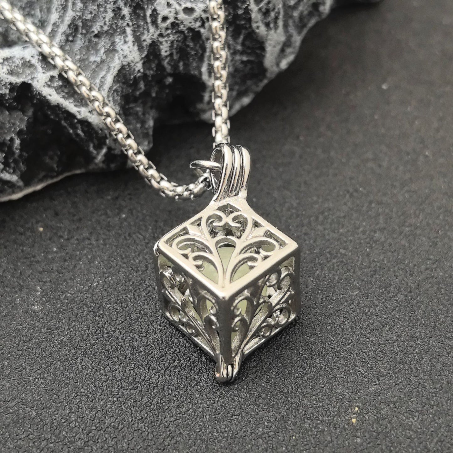 Lucky Tree Male Female Personality Luminous Hollow Geometric Square Trendy Necklace
