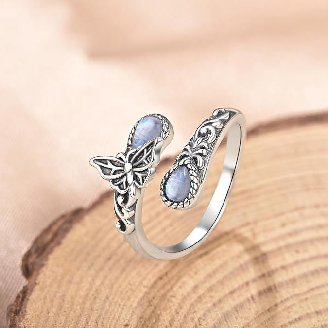 Moonstone Hollow Victoria Vintage Embossed Bow Rings