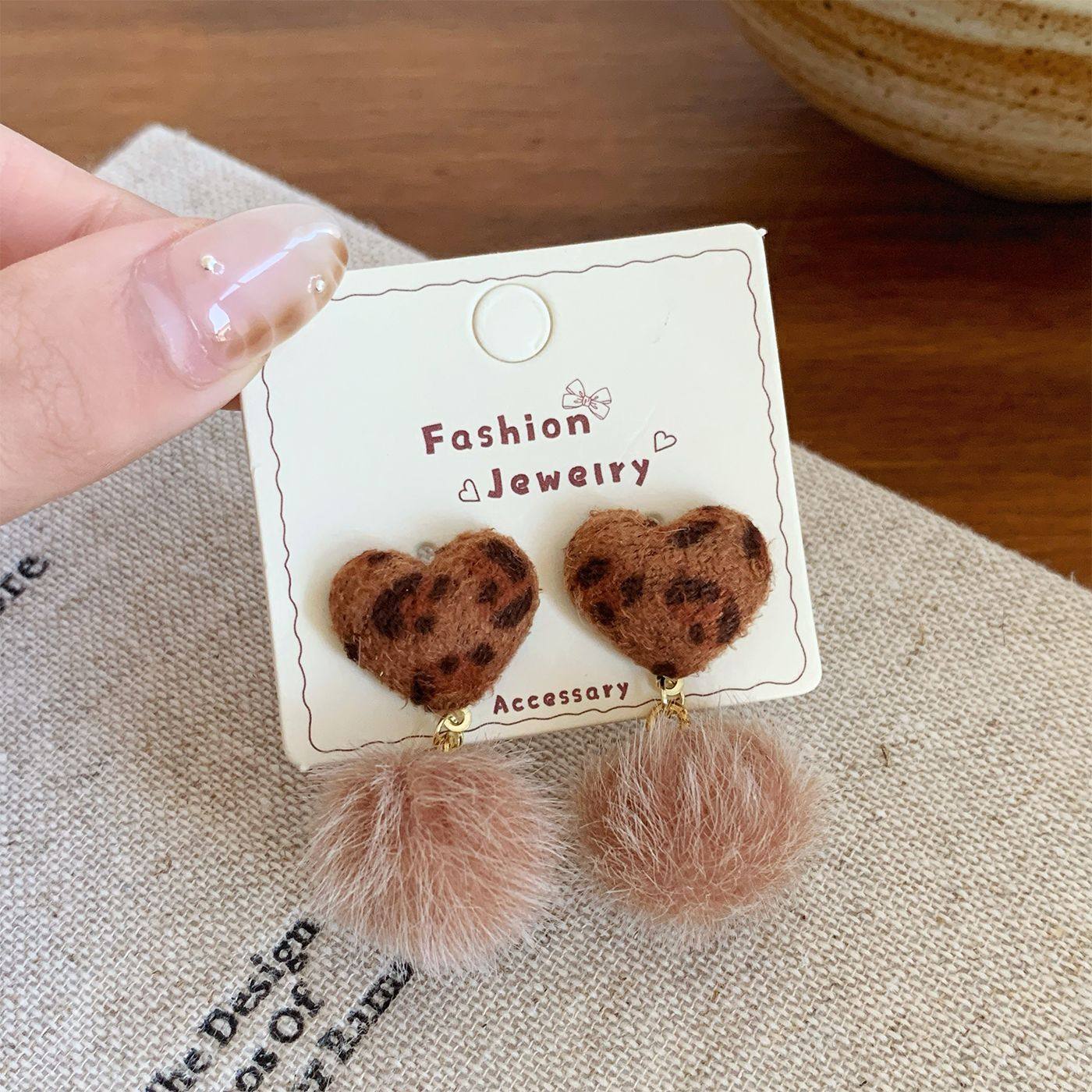 Leopard Print Heart Wool Ball Female Sier Needle Furry Light Stud Earrings