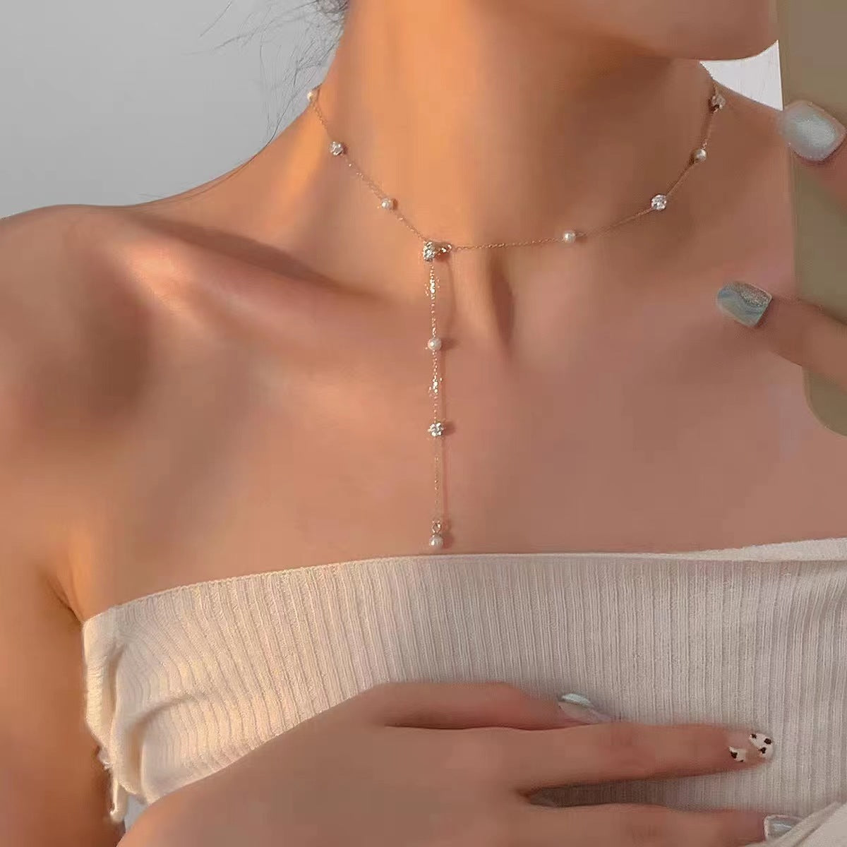 Women's No Fading Stringed Pearls Light Luxury Design Clavicle Chain Minority Necklace
