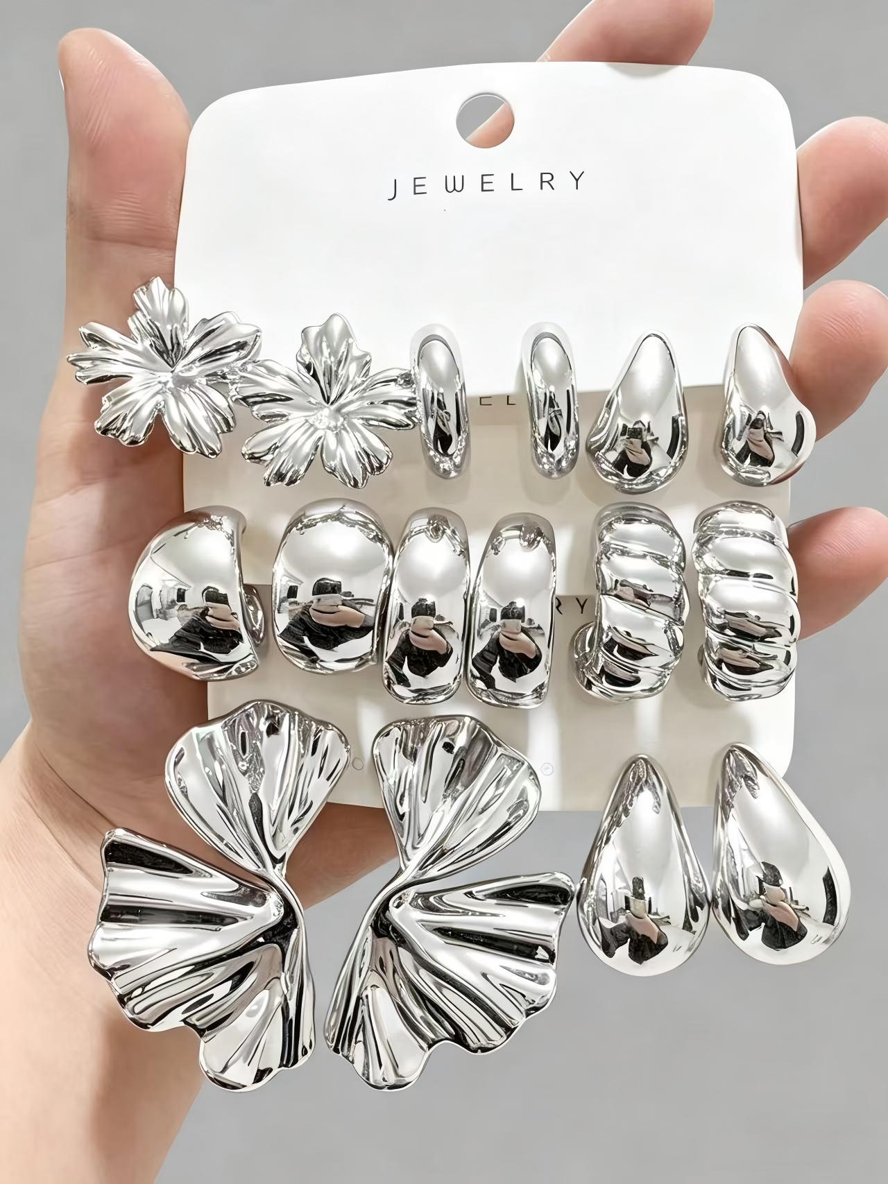 Women's High-grade Seaside Vacation Style Geometric Exaggerated Earrings