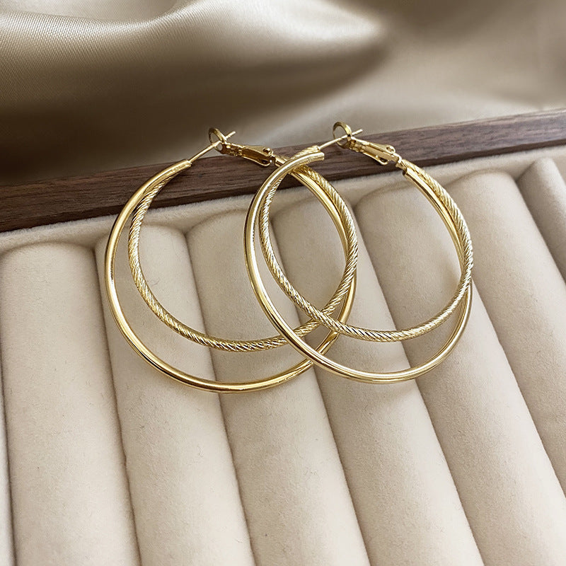 Women's Fashion Trend Round Temperament Personality Cold Talk Style Light Luxury Earrings